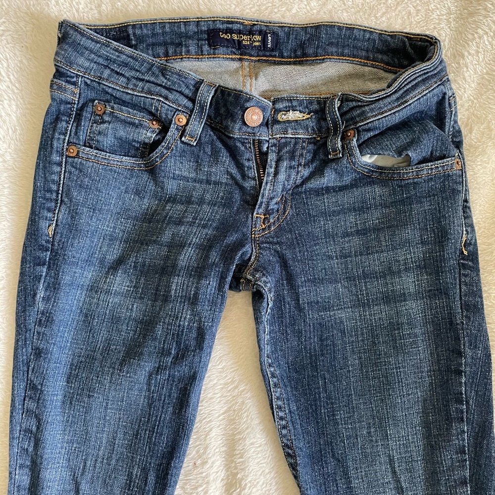 Retro 90’s Super low waist Levi’s ! Size 3 medium dark wash